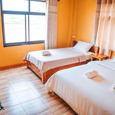 Vang Vieng Sunset Guesthouse & Restaurant Exterior photo