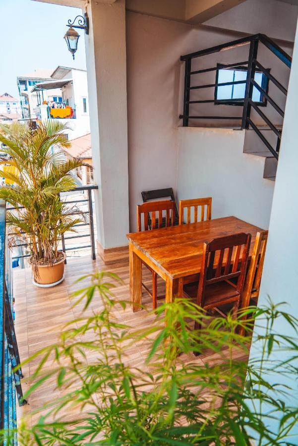 Vang Vieng Sunset Guesthouse & Restaurant Exterior photo